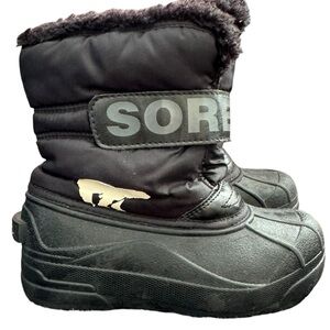 Sorel toddler snow boots size y13